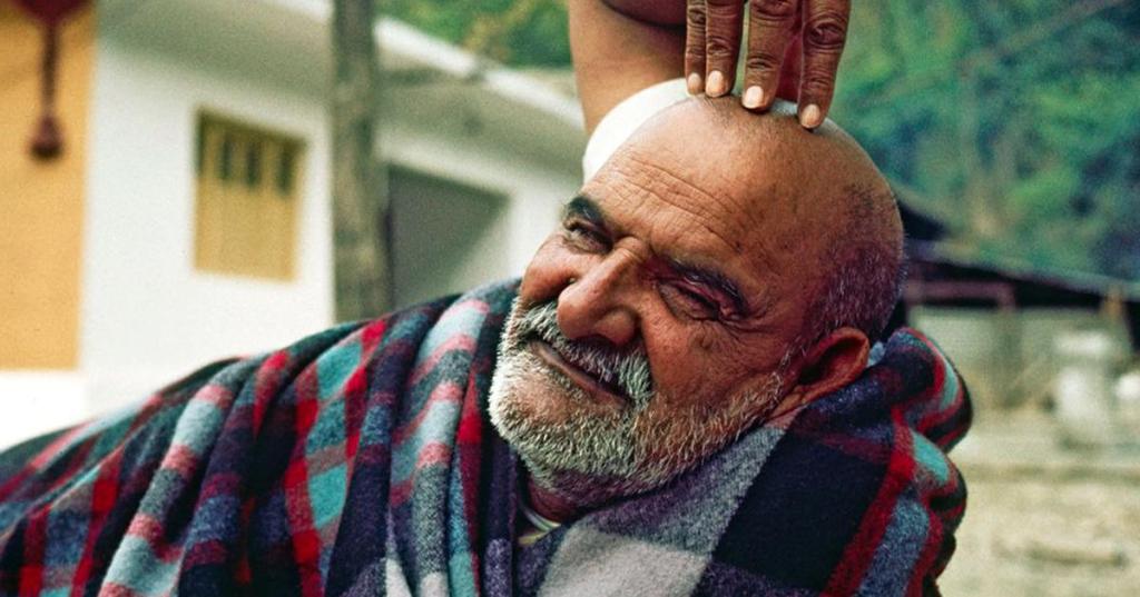 Neem Karoli Baba: नीम करौली बाबा के ये अनमोल विचार, बदल जाएगा आपका&nbsp;जीवन